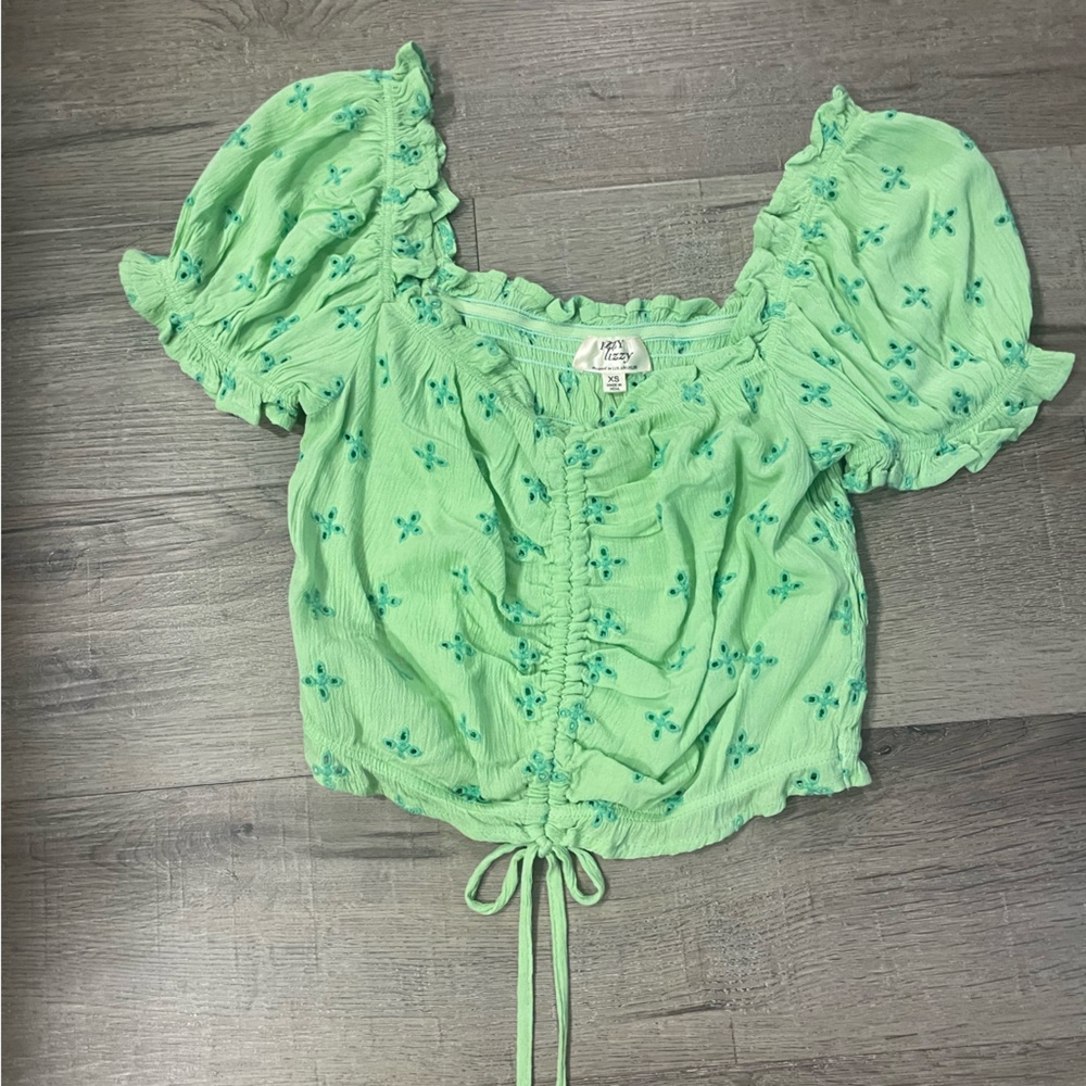 Light green crop top, size xs
